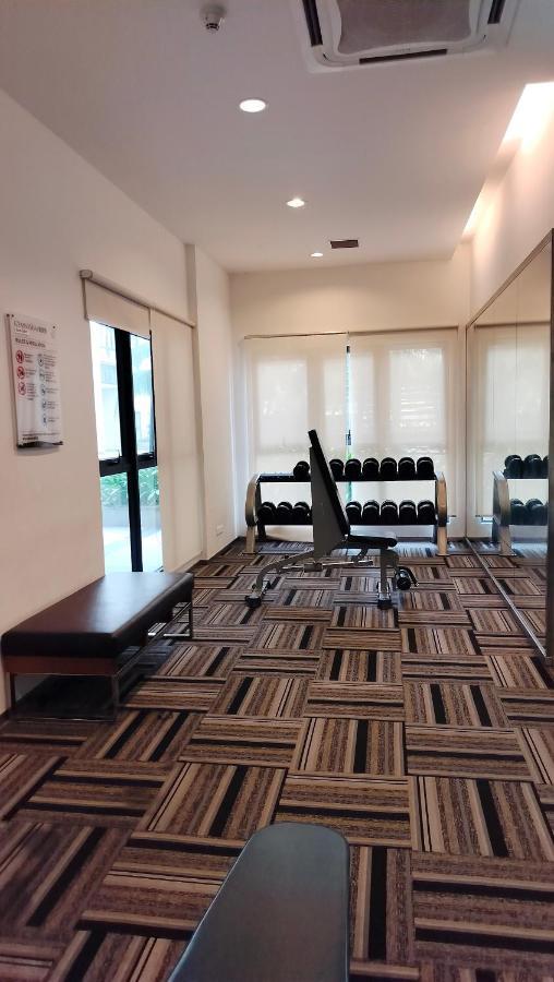Apartment Skyline @ Country Garden Danga Bay